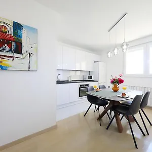 https://the-flower-tower-apartment.hotelinzadar.com